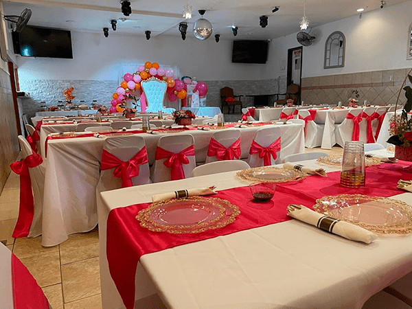 Fiesta quinceañera en Salón Eventos Perlera en Kansas