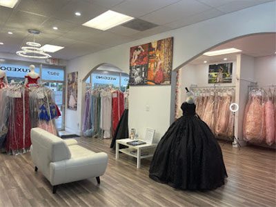 tienda quinceanera Ramoneda Photography and Quince Dress Boutique
